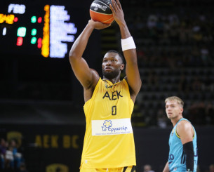 Χωρίς Γκρει η ΑΕΚ κόντρα στη Βαρέζε - Η αποστολή για το φιλικό