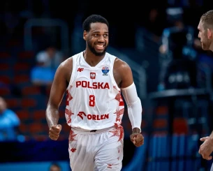 Η Εφές καλωσόρισε τον Τζόρνταν Λόιντ