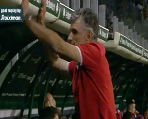 Τρελάθηκε ο Μεντιλίμπαρ με το γκολ - Κοπανούσε τον πάγκο του Ολυμπιακού (video)