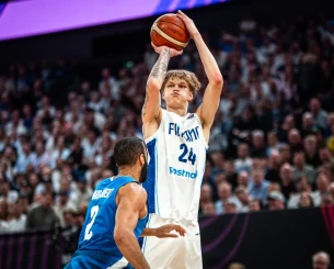 Η μητέρα του Μούρινεν αποκαλύπτει: «Θαυμάζει την ατμόσφαιρα στον Παναθηναϊκό και τη Σερβία»