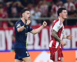 «Στρατηγός ο Καρσέδο, Μπάτμαν ο Μιχαήλ» - Τρελάθηκαν οι οπαδοί της Πάφου μετά την ισοπαλία με τον Ολυμπιακό