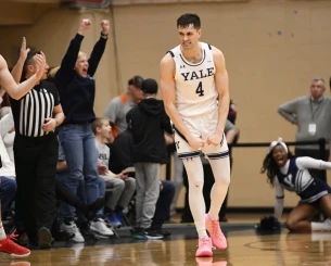 Μεγάλη ευκαιρία για τον Πουλακίδα - Οι Κλίπερς έδωσαν συμβόλαιο στον Ελληνοαμερικανό