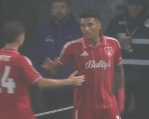 Τα δύο γκολ του Ιγκόρ Ζεσούς που έδωσαν το προβάδισμα στην Νότιγχαμ απέναντι στην Σουόνσι (videos)