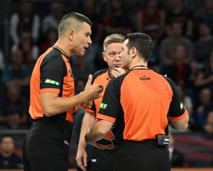 Το φύλλο αγώνα αποκαλύπτει προκλητική συμπεριφορά του Κερεχέτα προς τους διαιτητές