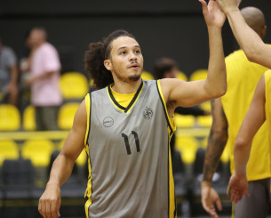 Ο Τζόρνταν Κινγκ στο Athletiko: «Παίζω για την οικογένειά μου»