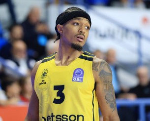 Τζόουνς: «Ενθουσιασμένος που θα παίξουμε σε ένα γεμάτο Nick Galis Hall»