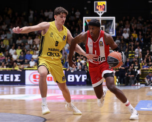 Ο Νιλικίνα έκανε τα πάντα στο ντεμπούτο του με τον Ολυμπιακό