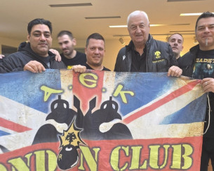 «Ντόπες» του κόσμου της ΑΕΚ στη Ρίγα