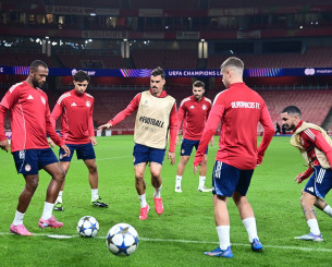 Αυτή είναι η φανέλα που θα φορέσει ο Ολυμπιακός κόντρα στην Άρσεναλ (photos)