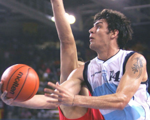 Αποσύρθηκε από τα παρκέ ο Κάρλος Ντελφίνο