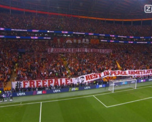 «Αφήστε τα μωρά να ζήσουν» - Οπαδοί της Γαλατασαράι σήκωσαν πανό για τη γενοκτονία στη Γάζα (video)