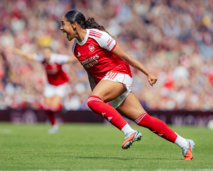 Η παίκτρια που αποτέλεσε την ακριβότερη μεταγραφή στο ποδόσφαιρο - «Ήταν γεννημένη γι' αυτό»