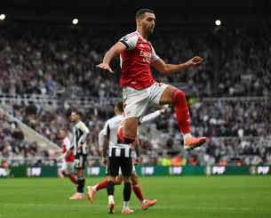 Με «buzzer beater» του Γκάμπριελ η Άρσεναλ έκανε επική ανατροπή πριν τον Ολυμπιακό