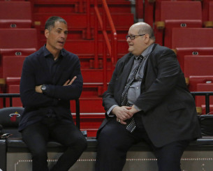 Ο GM των Χιτ υποβλήθηκε σε ακρωτηριασμό στο πόδι