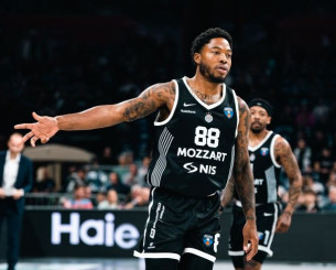 «Αντε γ...σου Ταϊρίκ»: Οπαδοί της Παρτιζαν έβριζαν τον Τζόουνς και εκείνος απάντησε στο Ιnstagram