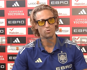 Διάσημος ποδοσφαιριστής ξεσπά μπροστά στην κάμερα: «Μας ψεκάζουν» (video)