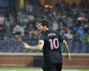 Μέγας είσαι Μέσι και θαυμαστά τα έργα σου - Πέτυχε χατ-τρικ σε ασίστ και έγραψε ιστορία (video)