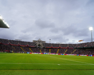 Και επίσημα στο «Μονζουίκ» το Μπαρτσελόνα - Ολυμπιακός