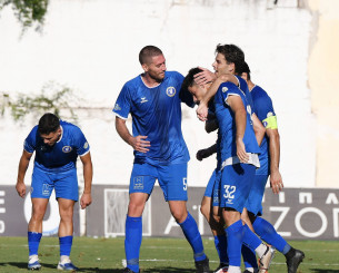 Θρίαμβος της Νίκης Βόλου μέσα στην Καρδίτσα με τρομερό Λουκίνα