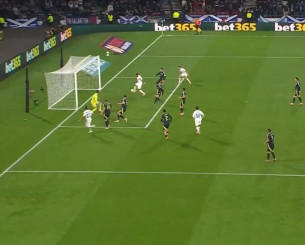 Απίθανη ευκαιρία από τον Παυλίδη - Απέτυχε να ανοίξει το σκορ στη Γλασκόβη (video)