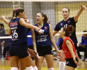 Ο Πανιώνιος πίεσε την ΑΕΚ και πήρε την εκτός έδρας νίκη στην πρεμιέρα της Volley League Γυναικών