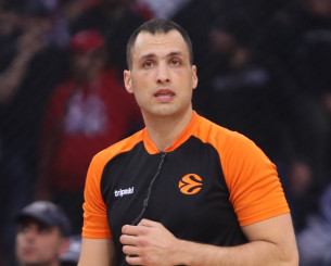 Ο Νίκολιτς είχε κάνει «γυαλιά καρφιά» τα αποδυτήρια των διαιτητών σε αγώνα του Ερυθρού Αστέρα (video)