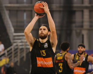 Ο Γκόλντεν αφιέρωσε τη νίκη της Μανρέσα επί του Άρη στον κόσμο της ΑΕΚ (photo)