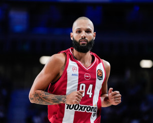 Επιστρέφουν για τον Ολυμπιακό Φουρνιέ και Γουόκαπ - Η δωδεκάδα της ομάδας του Πειραιά