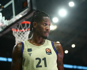 Έξαλλος με τους σχολιαστές της EuroLeague ο Κλάιμπερν: «Βρείτε κάποιους που ξέρουν τι λένε!»