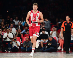 Ο Βεζένκοφ «τελείωσε» την Dubai BC και αναδείχθηκε MVP της τρίτης αγωνιστικής της EuroLeague