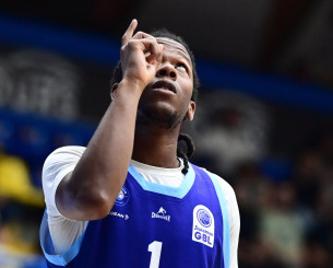 Αυτό είναι το γήπεδο στο οποίο θα γίνει ο αγώνας της Μυκόνου κόντρα στον Ολυμπιακό