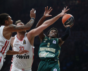 Σορτς και Γουόρντ τα... είπαν σε έντονο ύφος (video)