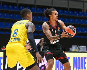 Πήρε πάνω του την ήττα από τον Ολυμπιακό ο Γούοκερ: «Δική μου η ευθύνη» (photo)