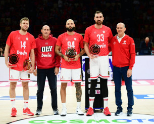 Βεζένκοφ, Φουρνιέ και Μιλουτίνοφ βραβεύτηκαν ως μέλη της καλύτερης πεντάδας της Stoiximan GBL