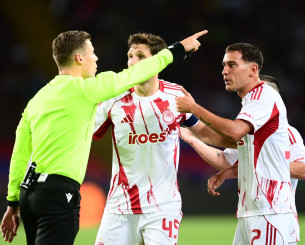 Σάλος και στο «X» με την αποβολή του Έσε - «Η πιο ντροπιαστική στιγμή που έχω δει στο ποδόσφαιρο...»