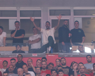 Σε έκσταση ο Τζόκοβιτς τραγούδησε συνθήματα για τον Ολυμπιακό (videos)