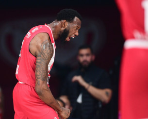 Μήνυμα ανασύνταξης από τον Ολυμπιακό: «Τα κεφάλια ψηλά»