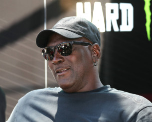 Το NBC έδωσε λεπτομέρειες για τη συνεργασία του με τον Τζόρνταν