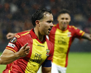 Σπουδαία νίκη για τη Γκόου Αχέντ Ιγκλς κόντρα στην Άστον Βίλα - «Διπλό» στη Ρουμανία η Στεάουα του Λυκογιάννη