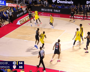 Τους πήρε παραμάζωμα ο Χολ με εντυπωσιακό κάρφωμα στο Μακάμπι - Ολυμπιακός (video)