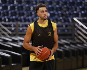 Επίσημο: Στον Άρη ο Άλεξ Μερκβιλάντζε