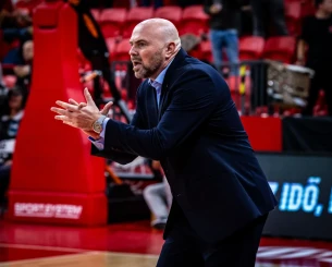Ο προπονητής της Σολνόκι αποθέωσε την ΑΕΚ: «Μπορείτε να νιώσετε την τεράστια παράδοση»