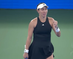 Η Πεγκούλα πήρε τη δεύτερη νίκη κόντρα στη Σαμπαλένκα κι έφυγε για τελικό (videos)