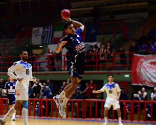 Ο Ολυμπιακός κέρδισε ξανά την Άλμπατρο Συρακουσών και πέρασε στον τρίτο γύρο του EHF European Cup