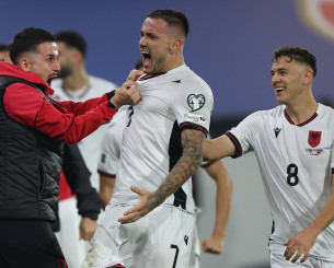 Η Αλβανία απέδρασε με διπλό από τη Σερβία