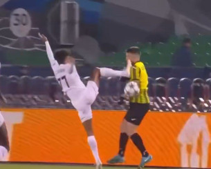 Το «δολοφονικό» μαρκάρισμα του Κορέια που επέσυρε την κόκκινη κάρτα στο Καϊράτ - Πάφος (video)