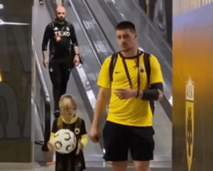 Με δεμένο χέρι ο Γιόβιτς μετά το ΑΕΚ-Αμπερντίν (video)