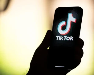 Η Κίνα αποκαλεί τη συμφωνία για το TikTok νίκη - Τι κερδίζει όμως πραγματικά;