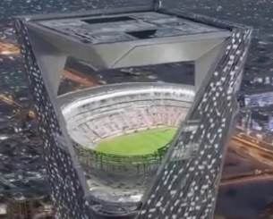 Οι Σαουδάραβες «τρελάθηκαν» - Χτίζουν γήπεδο σε ουρανοξύστη ενόψει Μουντιάλ (video)