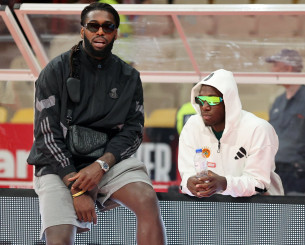 Ο διάλογος Ναν και Λεσόρ με φιλάθλους στο Twitter για τη διαιτησία